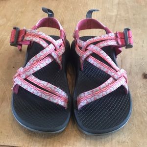 Girl’s Chacos